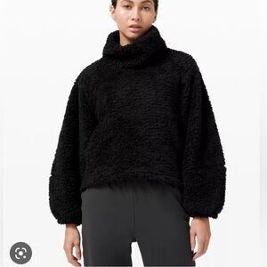 Lululemon warmth restore sherpa pullover